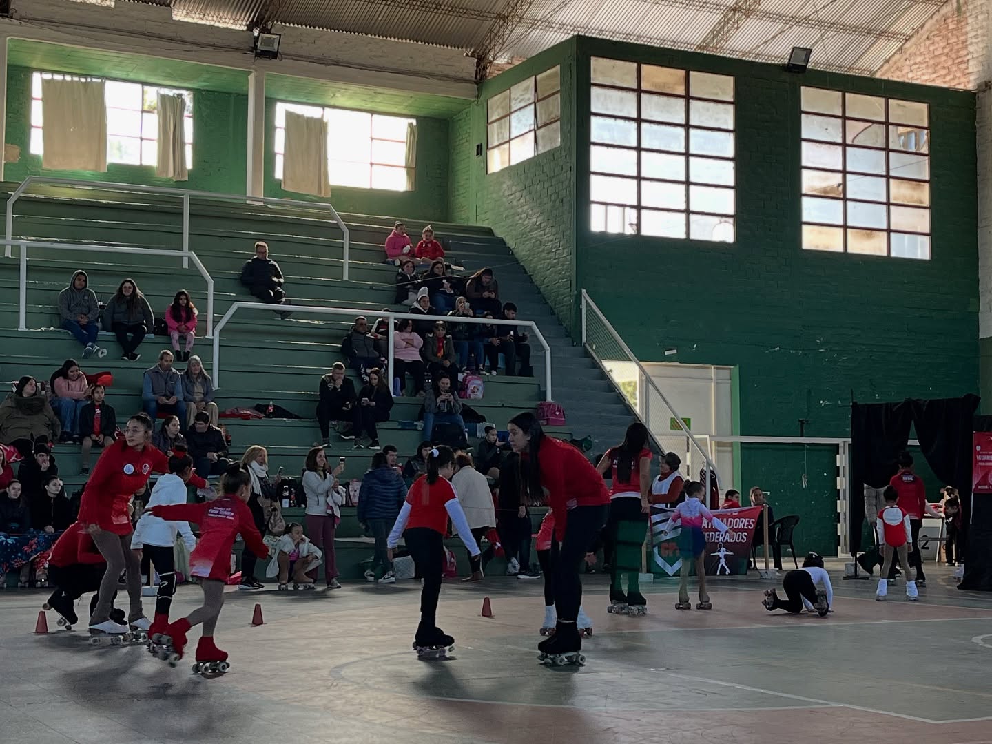 Se realizó un Festival de Patín Artístico en el Polideportivo