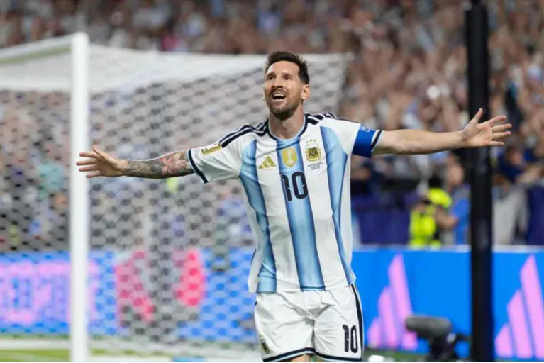 “Es un honor” ser el máximo goleador de los mundiales, dijo Messi tras el triplete ante Argelia