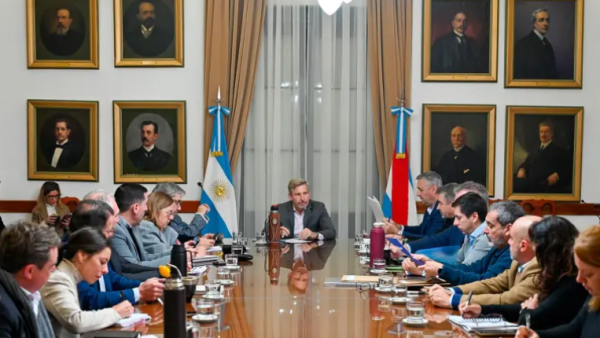 Obras, seguridad y actos por el 20 de junio fueron temas de la reunión de gabinete