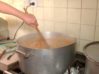 Cocinera de una escuela entrerriana deberá devolver más de $10 millones por faltas injustificadas