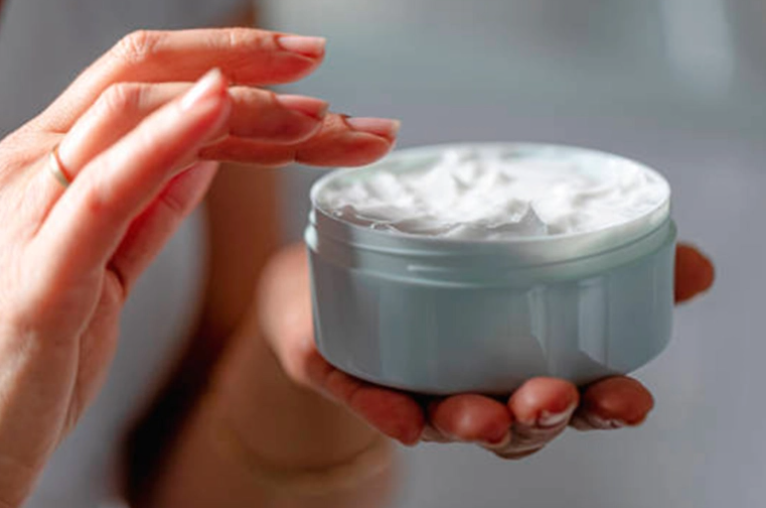 ANMAT prohibió cremas cosméticas sin registro y equipamiento médico