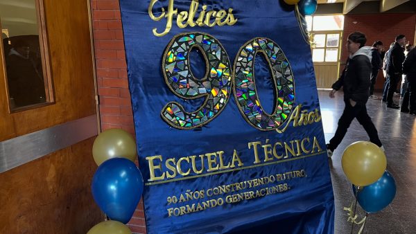 FELICES 90 AÑOS ESCUELA TECNICA
