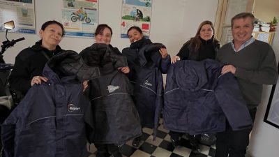 Entrega de camperas al Personal del Área de Tránsito