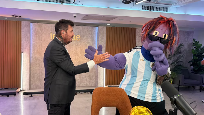 Tinelli se reencontró con El Oso Arturo, el mítico personaje de Videomatch, después de 20 años: el divertido momento