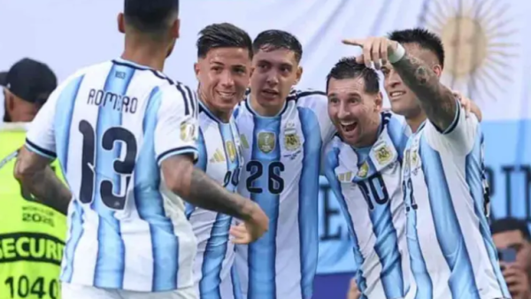 La Selección Argentina buscará hoy su pase a cuartos de final del Mundial