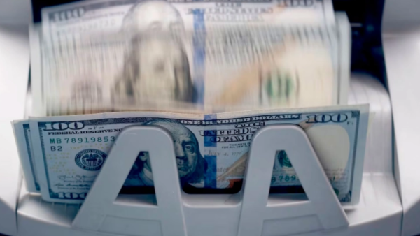 El Gobierno admitió que el dólar podría llegar a $1.800, pero descartó una “devaluación brusca”