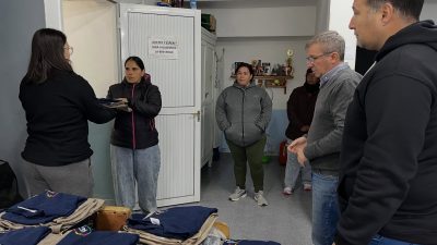 Se entregó indumentaria de trabajo al Personal Municipal del Polideportivo