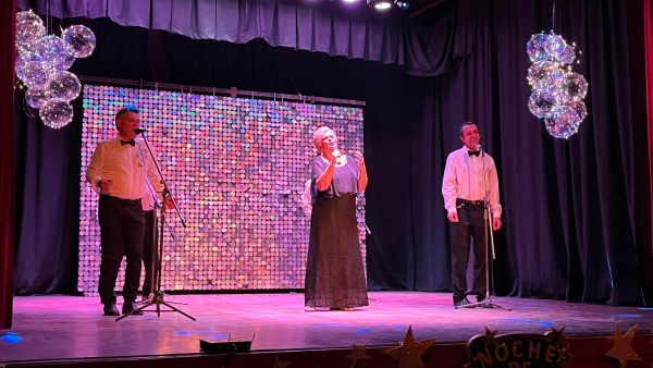 El Taller de Teatro de Adultos presentó una nueva función de la obra: “Noche de las Estrellas”