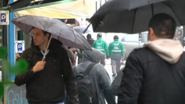 Jueves lluvioso: renovaron el alerta amarilla para la provincia