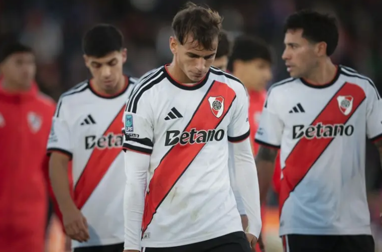 Así quedaron las tablas del Clausura: River sigue último y Vélez sacó ventaja ante Boca