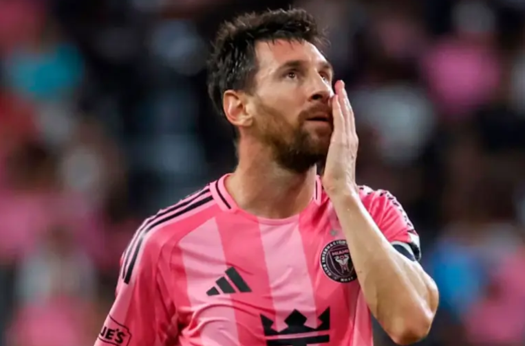 Messi convirtió tras un pase de De Paul, pero no pudo evitar otra derrota del Inter Miami