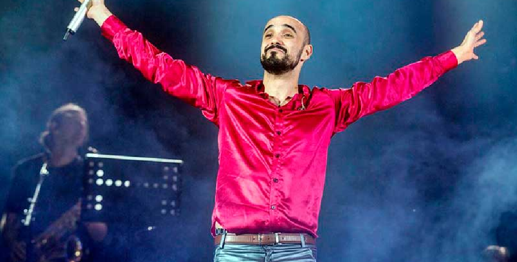 Abel Pintos se presentará en ciudad entrerriana y quienes asistan al show accederán gratis a las termas