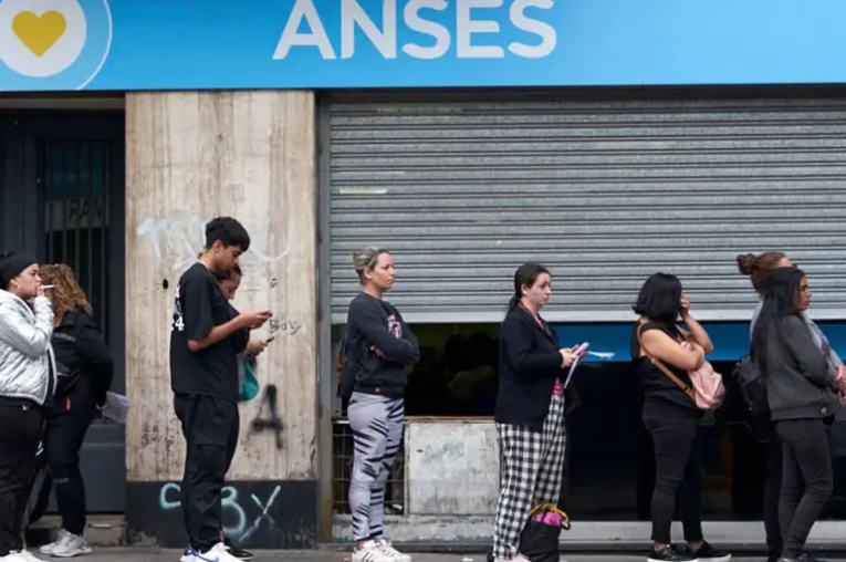 El desempleo subió al 7,9% en el segundo trimestre del año, el nivel más alto desde 2021