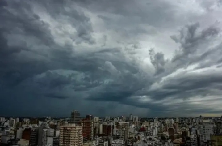 Domingo bajo alerta amarilla en toda Entre Ríos: qué pasará con las tormentas el lunes