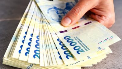 Los salarios superaron la inflación, según INDEC: aumentaron 2,7% en agosto